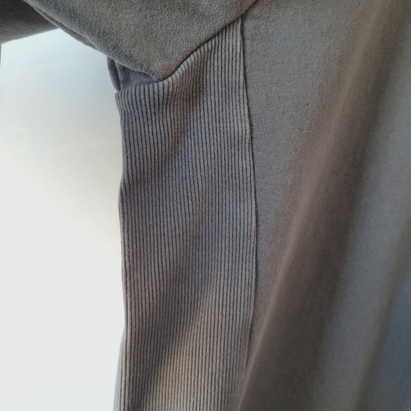 Superdry Gray Sweatshirt - Picture 6 of 12